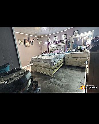 2nd image of 4225 E Pleasant Run Parkway South Dr