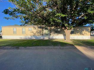 333 W Brasher Rd TRAILER 201, Roswell, NM 88203