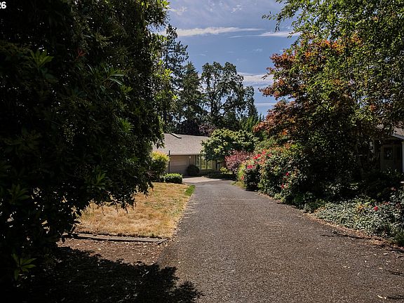 5th image of 9894 SW Kimberly Dr