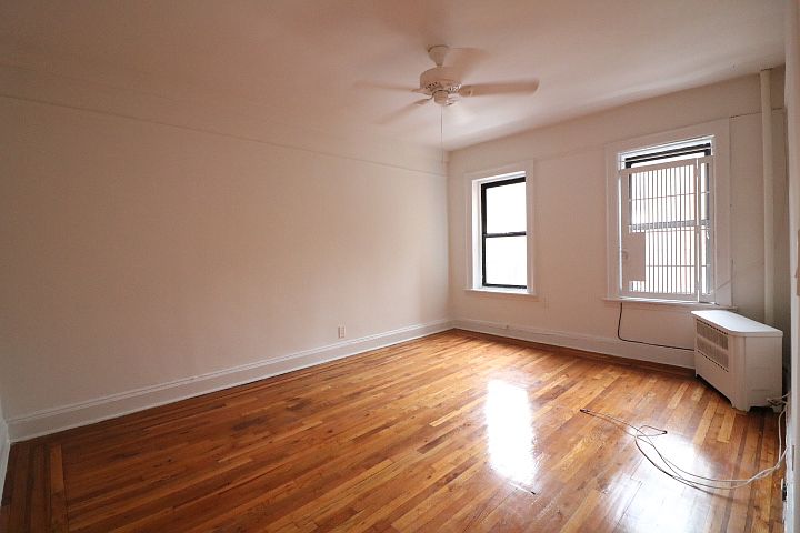 1st image of 465 W 51st St #3EE