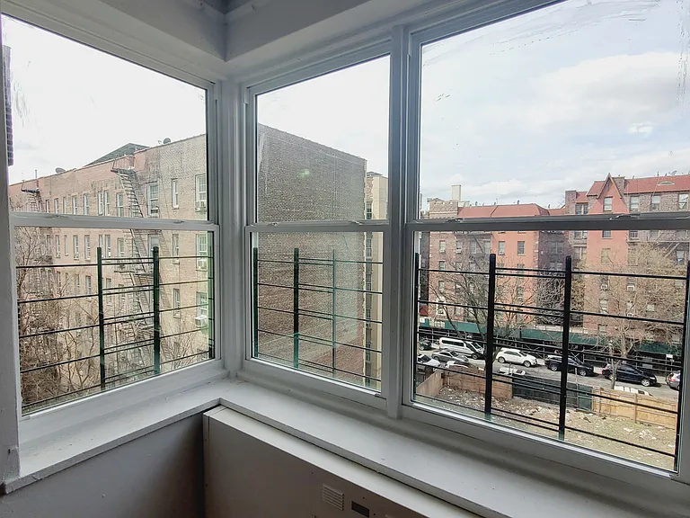 711 Walton Ave #4J — Photo 8