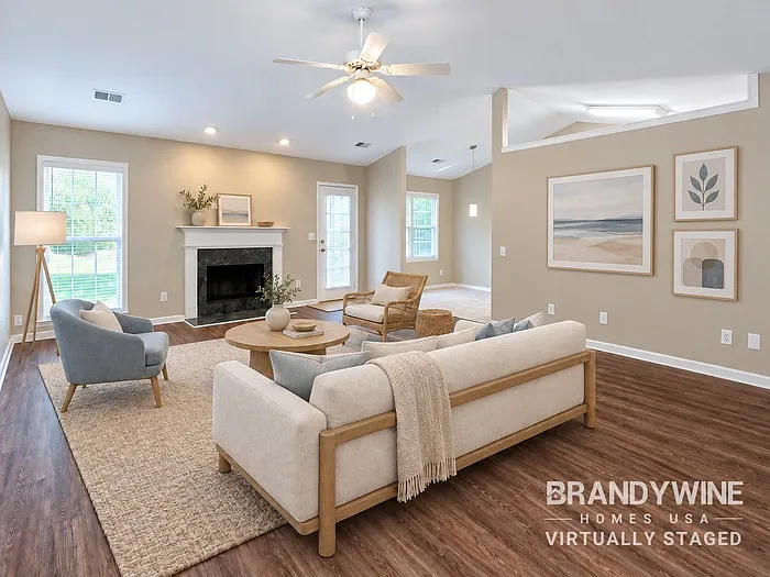 3 bed, 2.0 bath, 1564 sqft, $2,395 — Photo 3