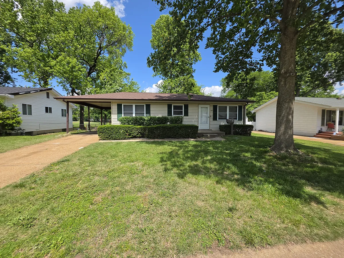 Building Photo - 809 Lightwood Dr #4