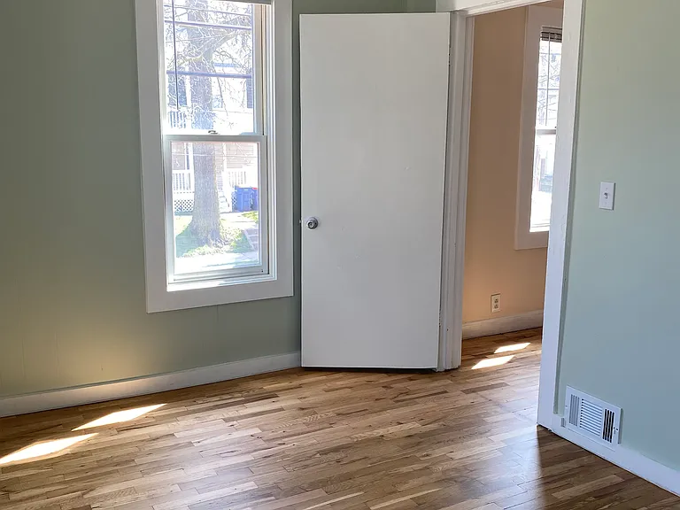 807 College Ave NE #307B — Photo 9