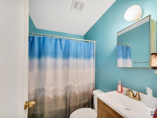 rapid-city-south-dakota-218888853 picture