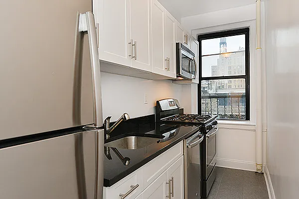 Rented by Cooper & Cooper Real Estate | media 23