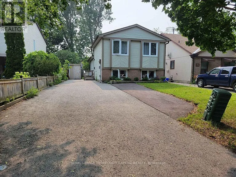 20 Mowat Cres — Photo 2