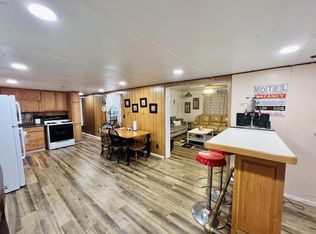 245 Woodcrest Dr, Hemphill, TX 75948