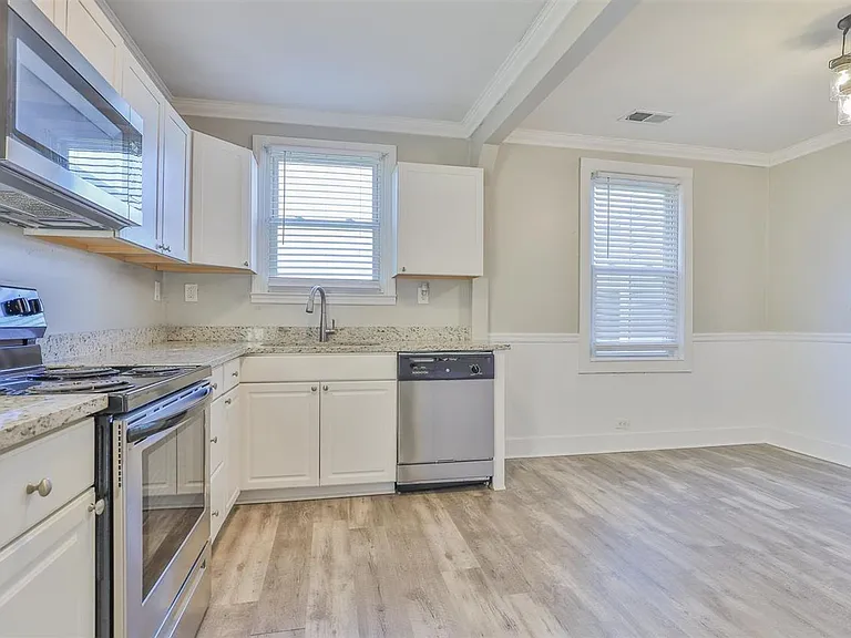 305 Virginia St — Photo 15
