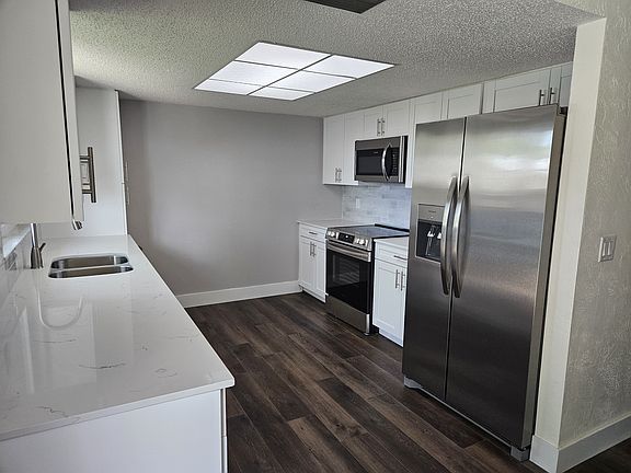 4th image of 1164 Viking Dr