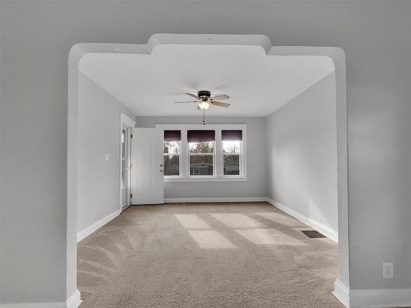 5th image of 9415 Cote Brilliante Ave