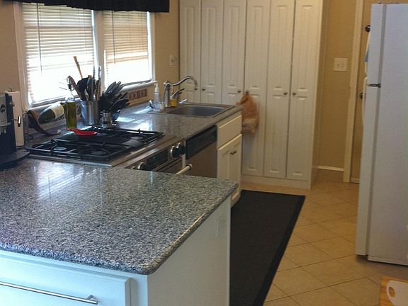Stainless Steel Appliances, Gas Stove.