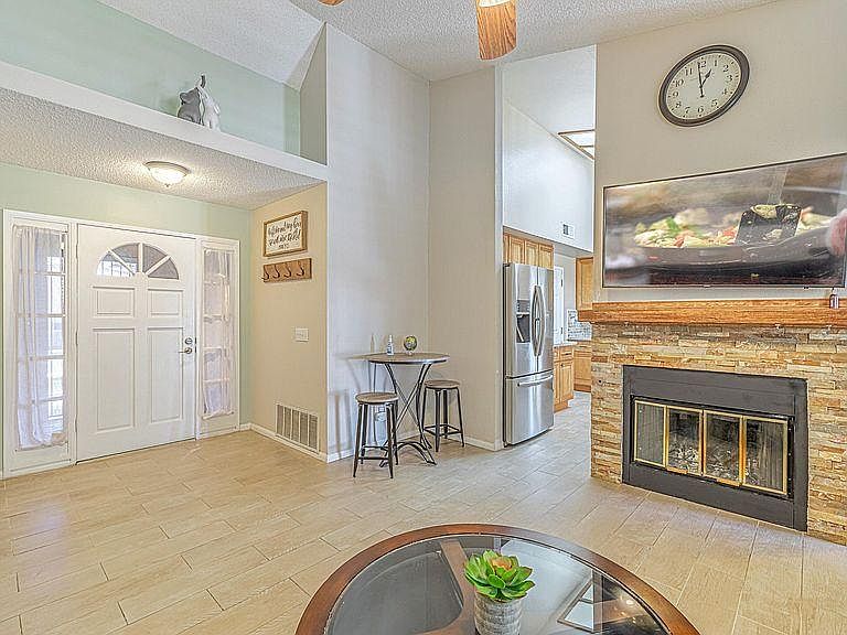 2nd image of 39444 Gainsborough Dr #0