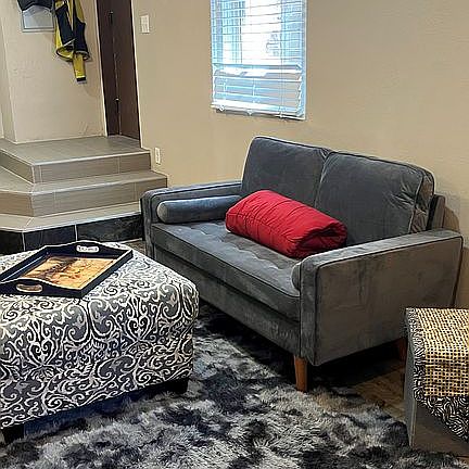 5th image of 86 N B St APT 8