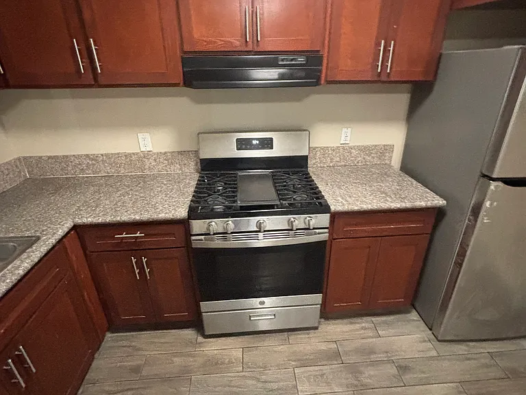 2921 W Rosecrans Ave #10 — Photo 6