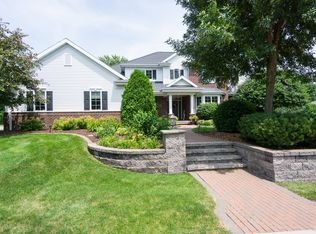 218 E Morning Glory Dr, Appleton, WI 54913