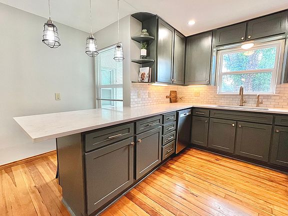 4th image of 355 Millwood Ln