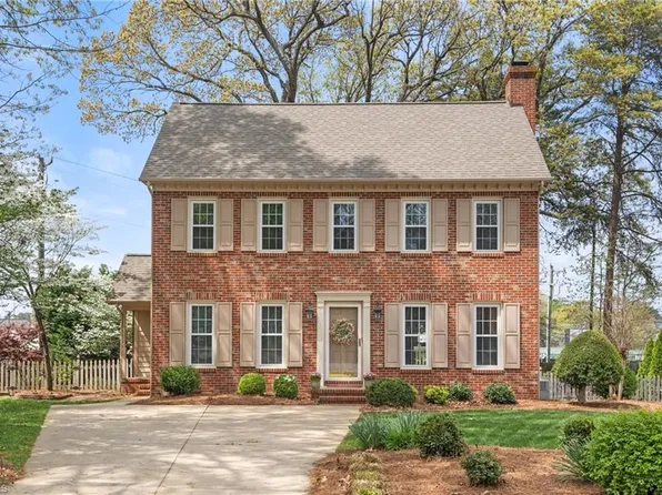 3529 Elk St, Burlington, NC 27215