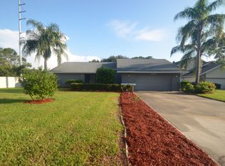 1630 Brae Moor Ln, Dunedin, FL 34698
