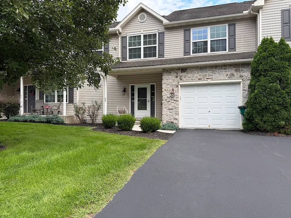 43 Colin Ct
