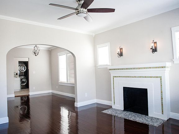 3rd image of 412 Avenida Alegre