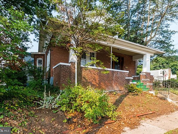 3rd image of 605 Brighton Pl