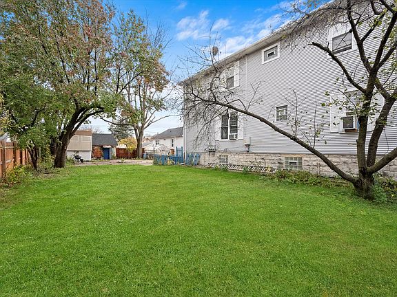 2nd image of 940 Troost Ave