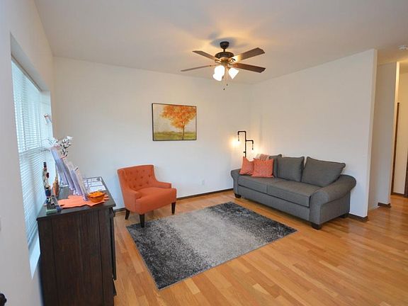 3rd image of 57567 Alder Ct