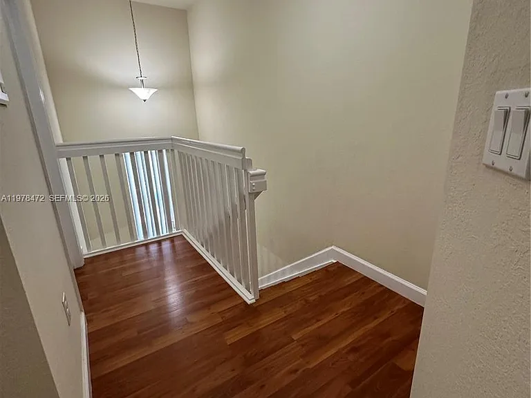 133 SE 28th Ter #8 — Photo 22