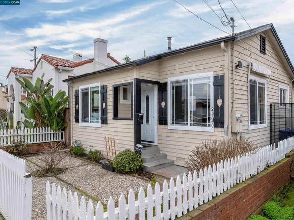 2920 Nevin Ave, Richmond, CA 94804