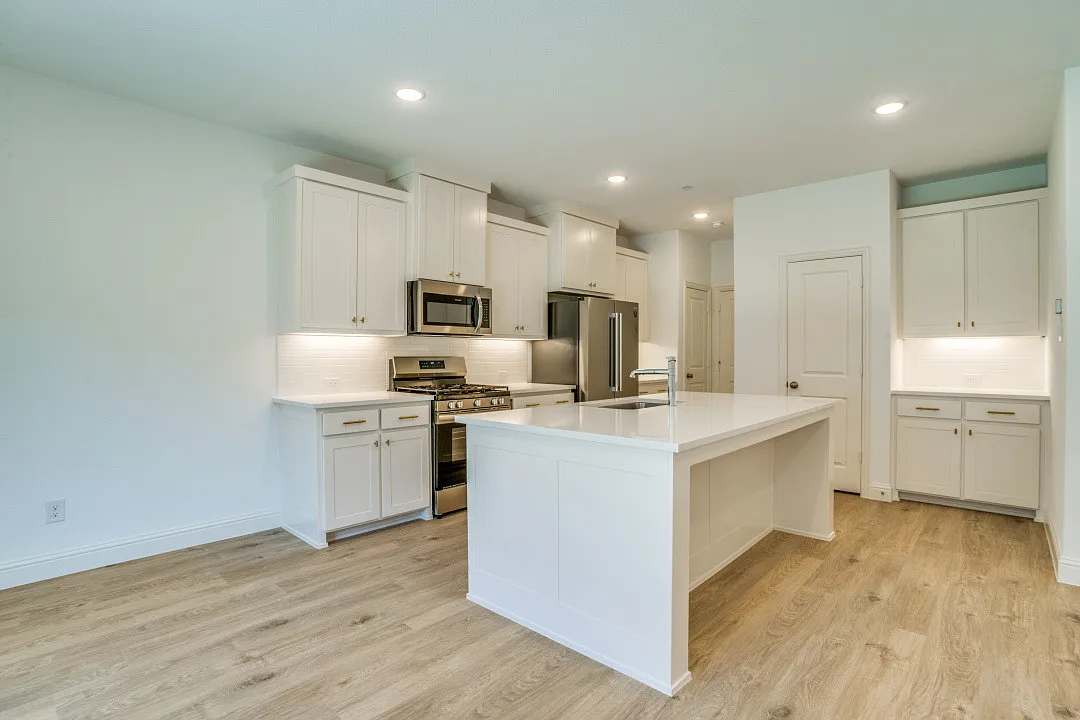 3 bed, 1888 sqft, $2,550 — Photo 1