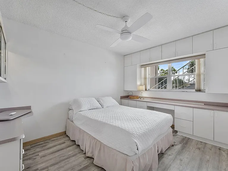 101 NE 19th Ave #228 — Photo 7