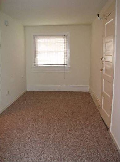 Living/Sleeping Area