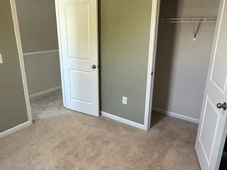 27 Ventasso Dr — Photo 10