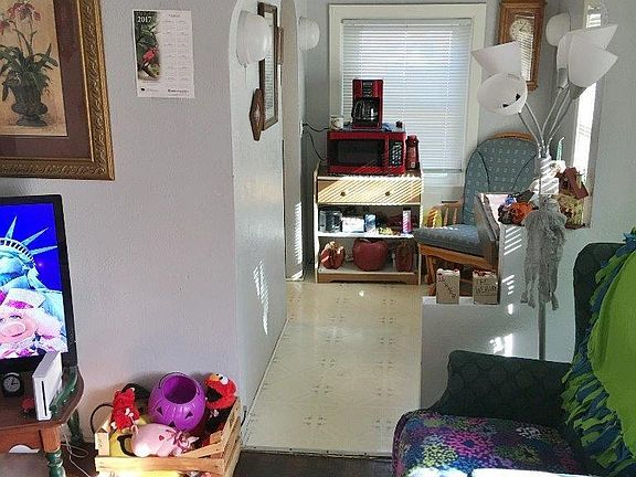 3rd image of 403 N 17th St