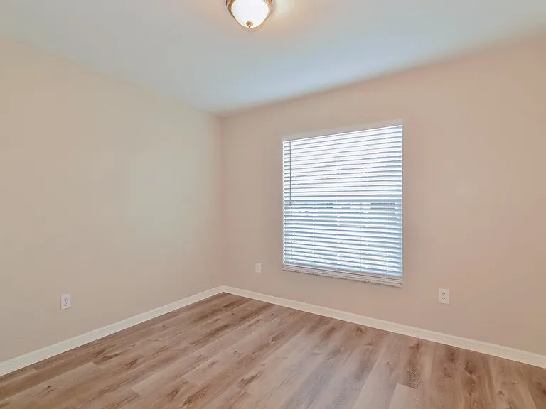 935 Brightview Dr — Photo 14