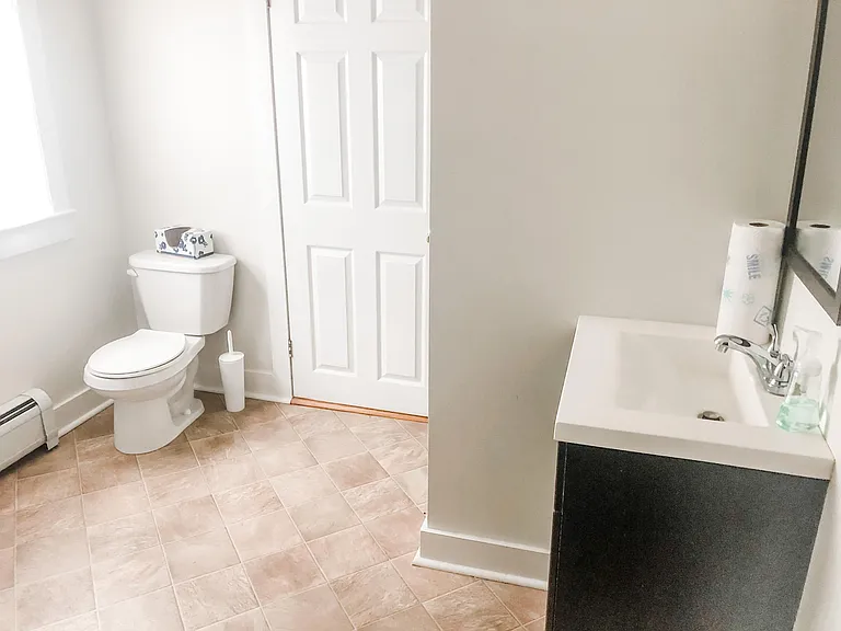 Spacious Bathroom