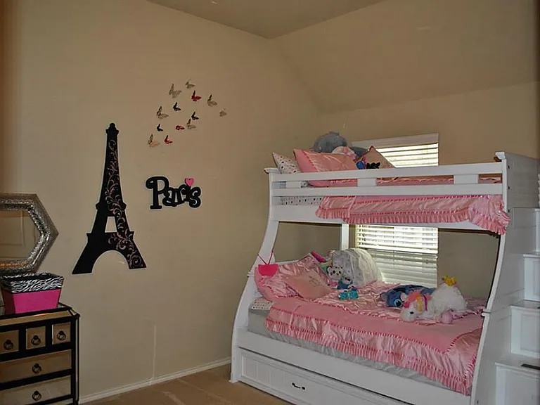 1403 Laura Hills Ln — Photo 16