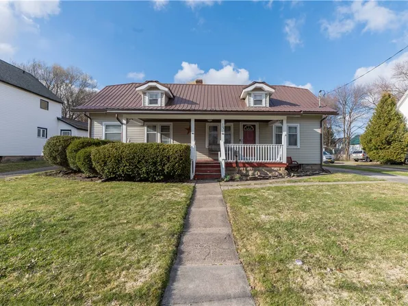 131 E Park St, Albion, NY 14411