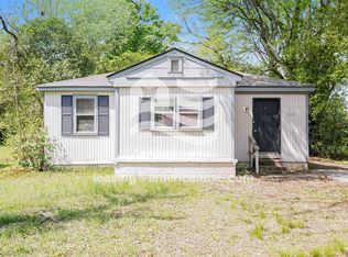 209 Meadowdale Dr, Warner Robins, GA 31088