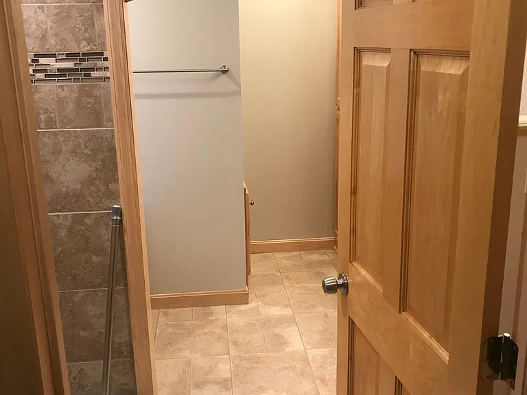 Master Bath (1)