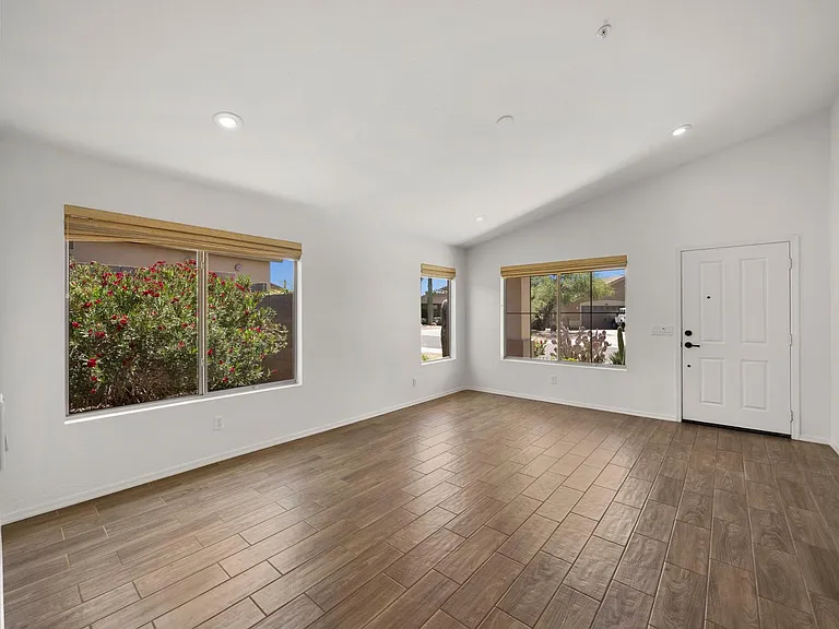 10290 E Mallow Cir — Photo 4