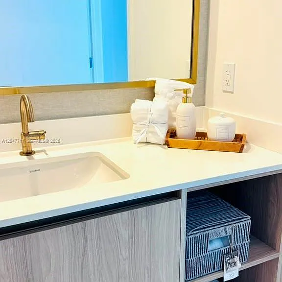 77 NW 5th St #1715 — Photo 5
