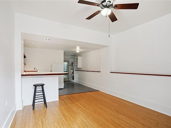 4th image of 2445 Burgundy St