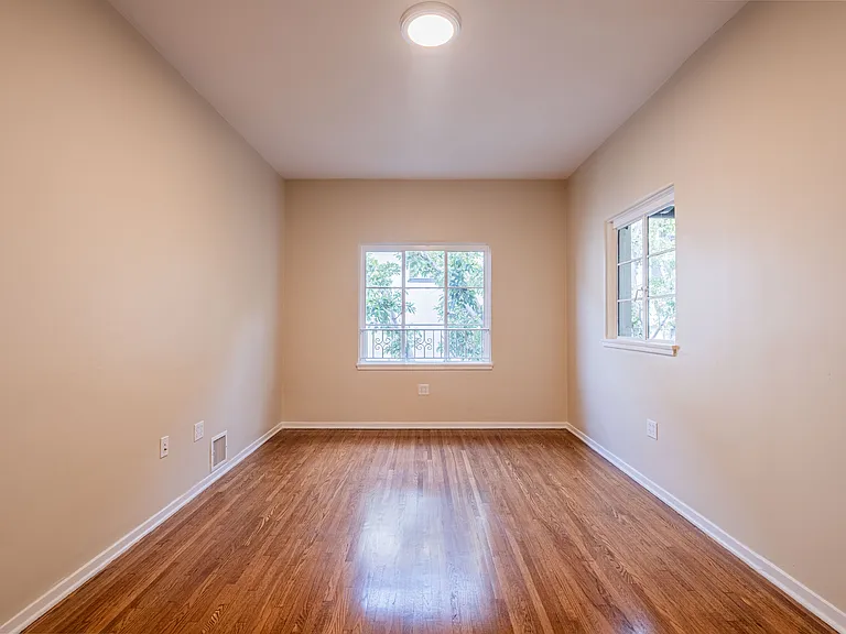 10836 Lindbrook Dr #3 — Photo 14