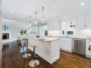 185 Beagling Hill Cir, Fairfield, CT 06824