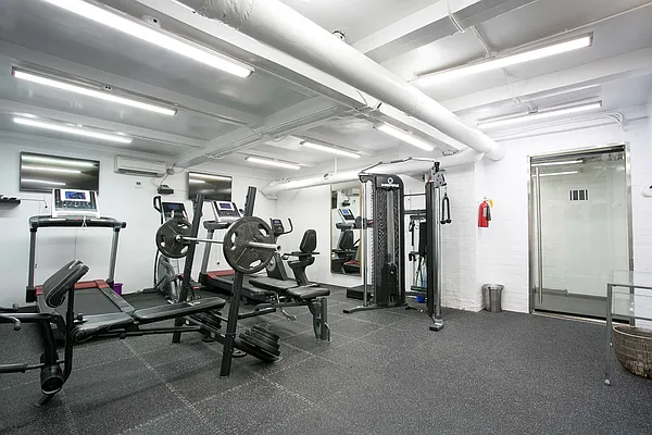 Rented by Bedrose | media 23