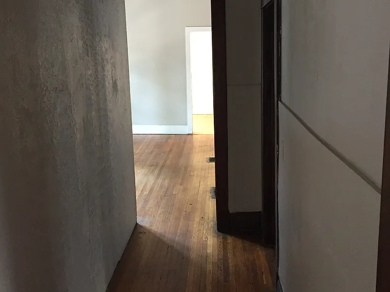 33 Tyler St #1 — Photo 5