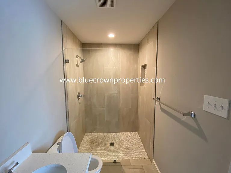 2032 Kings Rd — Photo 7
