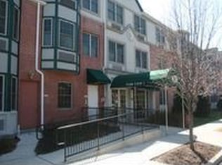 323 Willow St, Teaneck, NJ 07666